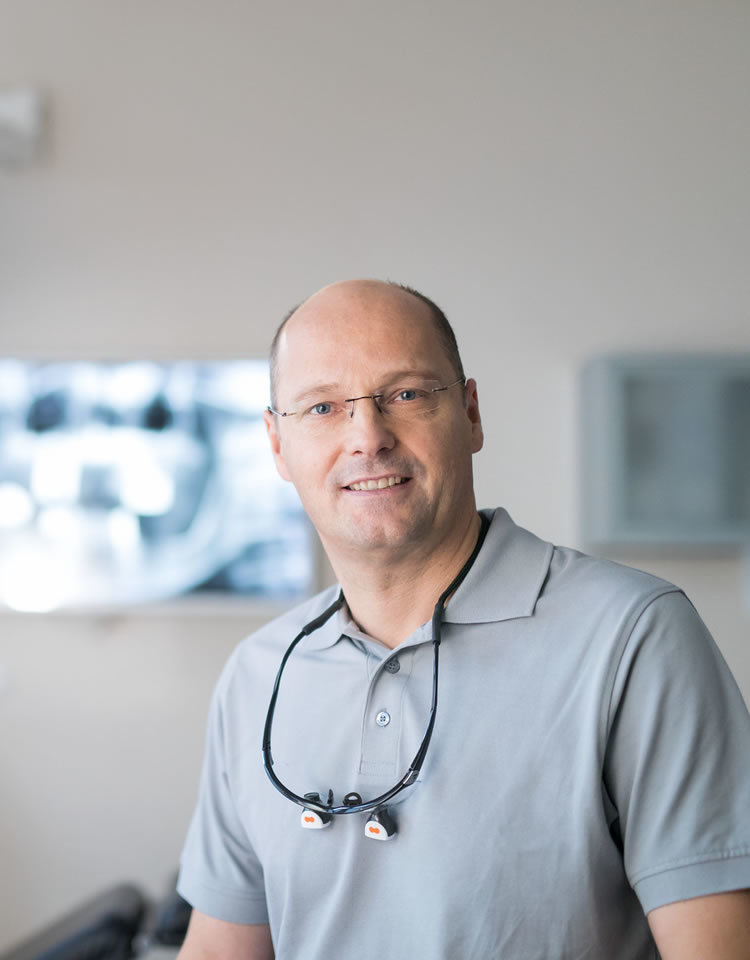 Dr. med. dent. Jens Hoffmann behandelt Sie in Bad Laer